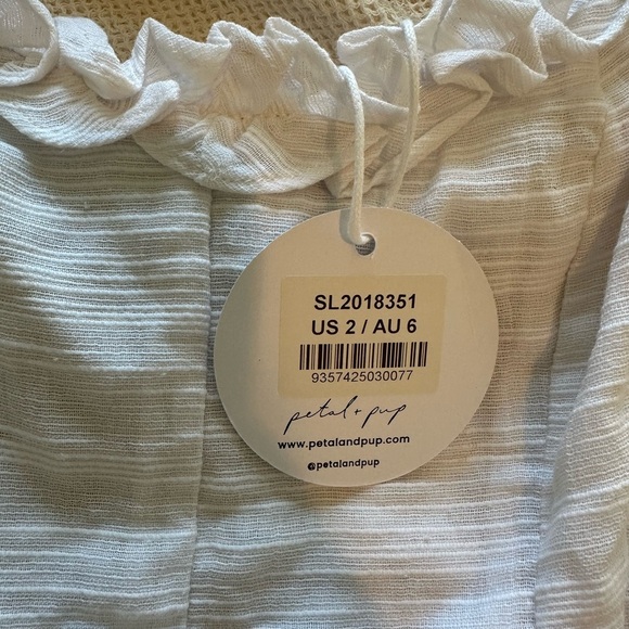 Petal+ Pup NWT Florez Dress Elegant Off-Shoulder White Dress - Picture 8 of 9